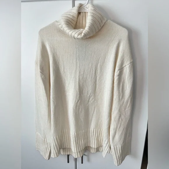 Cream turtleneck sweater - Picture 1 of 4